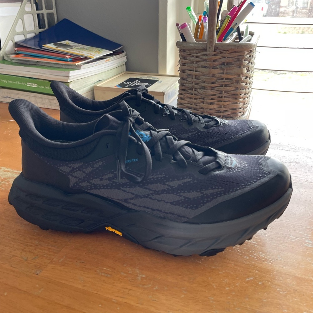 Hoka One Speedgoat 5 GTX Spike Trail Running Shoes NEW Mens Size 9 - Picture 2 of 6
